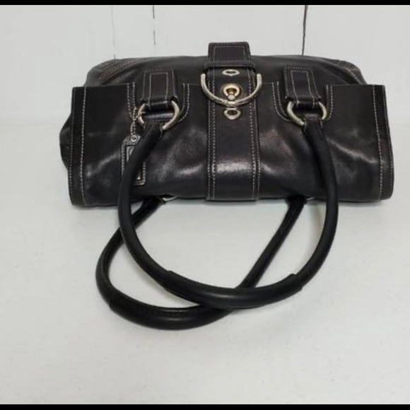 Coach soho flap satchel in black leather - Picture 6 of 9
